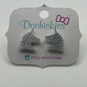 NWT Doohickies Silver Unicorn 🦄 Earrings